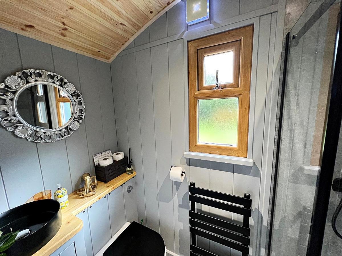 Luxury Shepherd Hut In The Peak District 贝克韦尔 外观 照片